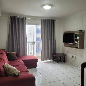 Apto Espacoso Uma Quadra Do Mar Com Garagem Apartamento